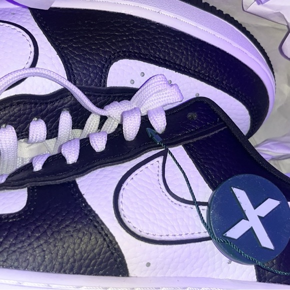 Nike Air Force 1 low ‘07 LV8 pandas size 7.5 brand new with original box. - Picture 2 of 5